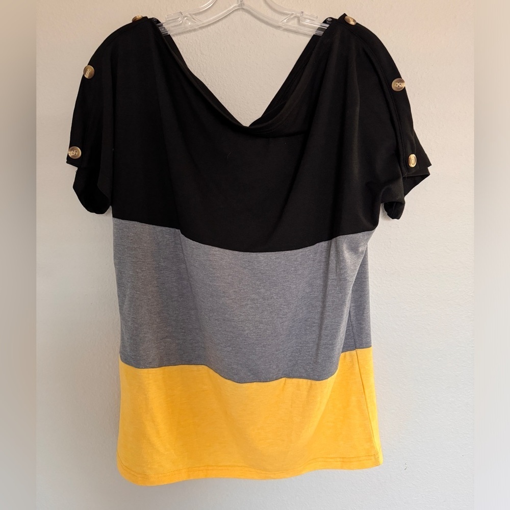 Colorblock off shoulder loose fitting top. Black/Yellow/Gray Size Medium.